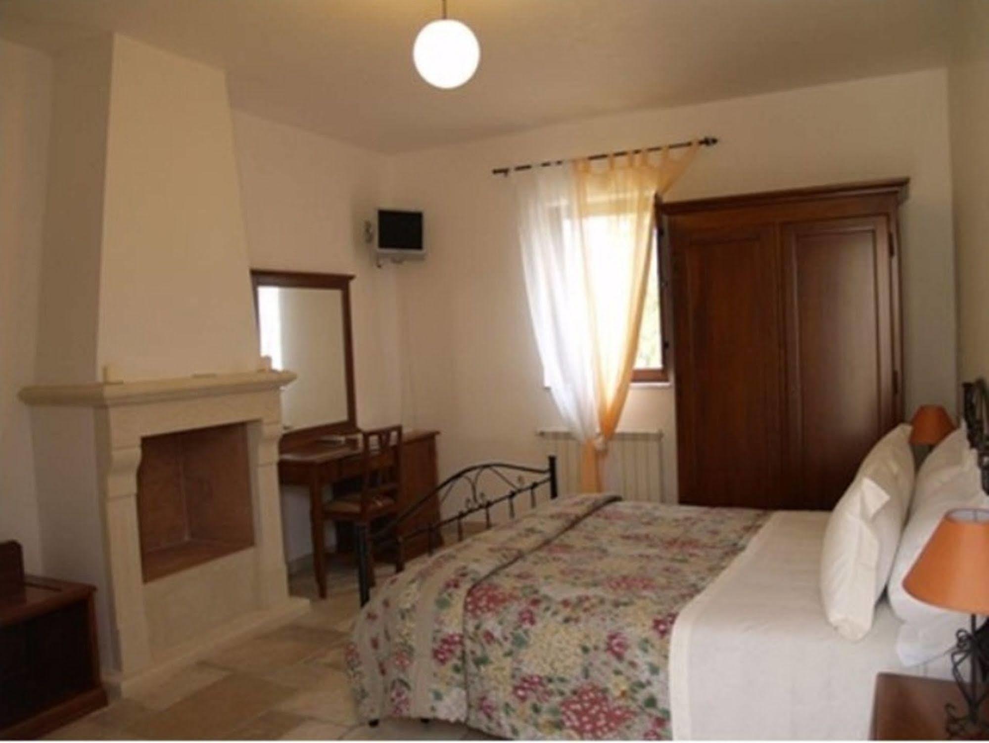 Pignata Bed and Breakfast Savelletri Exteriör bild